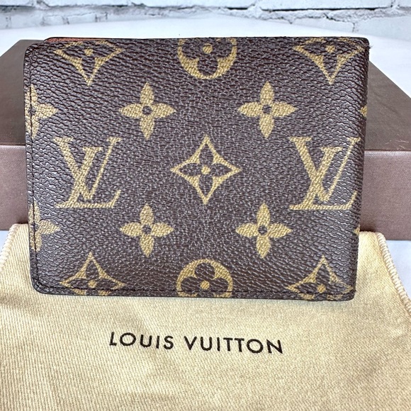 β€οΈ Louis Vuitton Menβs bifold wallet or women wallet - Picture 2 of 12